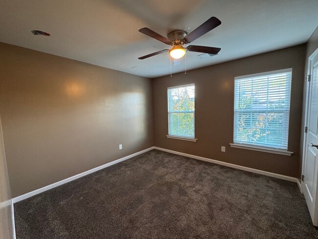 Building Photo - 103 Cape Landing