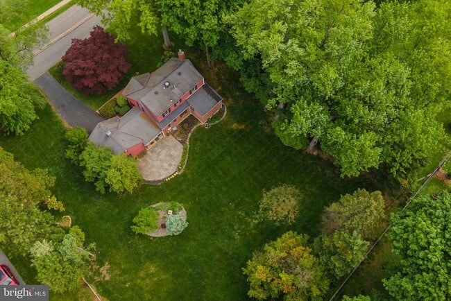 Building Photo - 120 Walker Rd