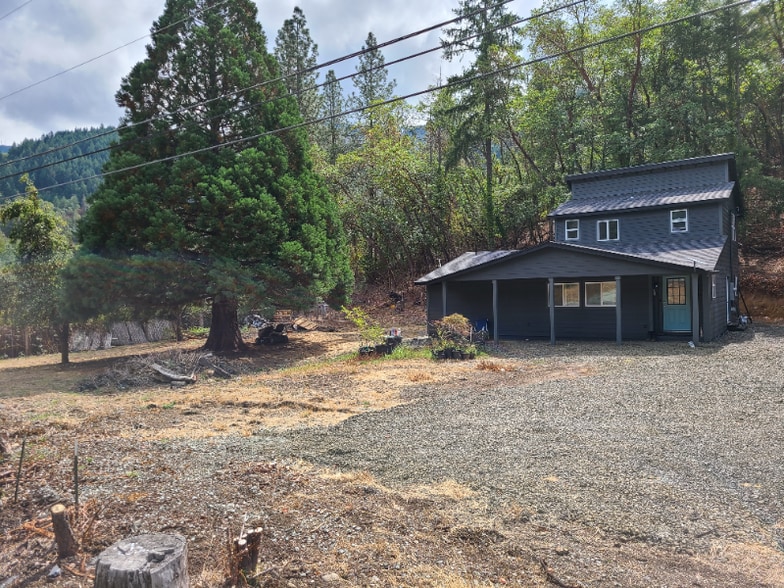 Building Photo - 1856 Canyonville-Riddle Rd