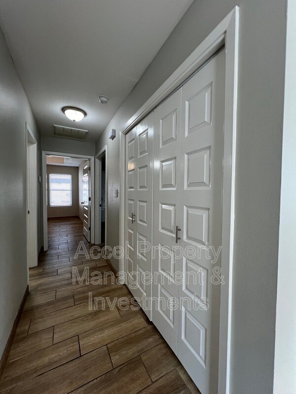 Building Photo - 825 S Mississippi St