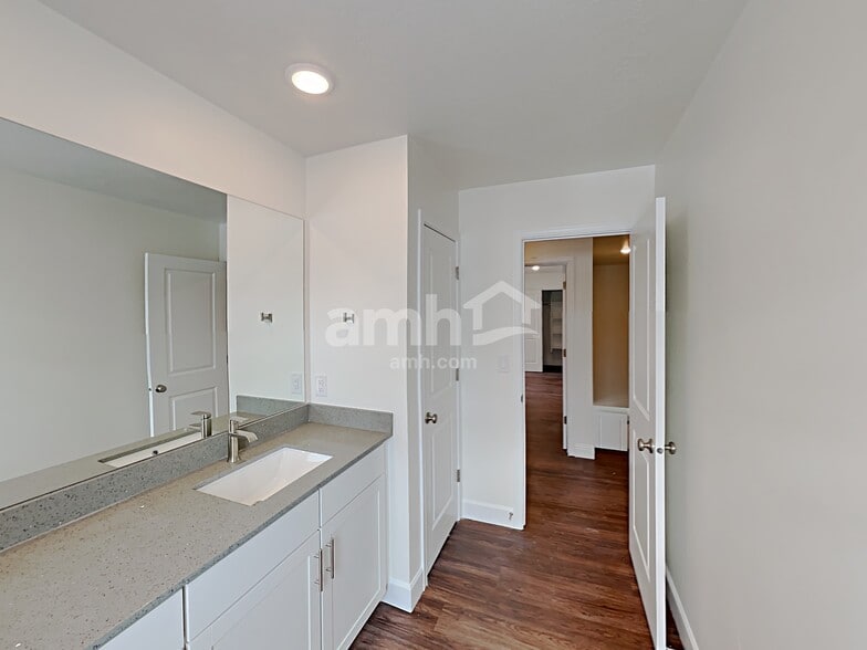 Building Photo - 1287 N Wagon Wy