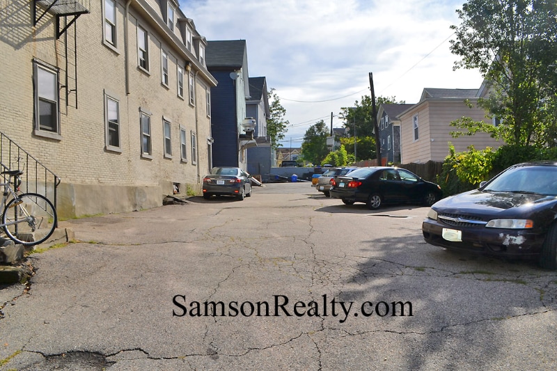 Building Photo - 323 Wickenden St