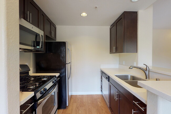 Building Photo - Hillsborough Park