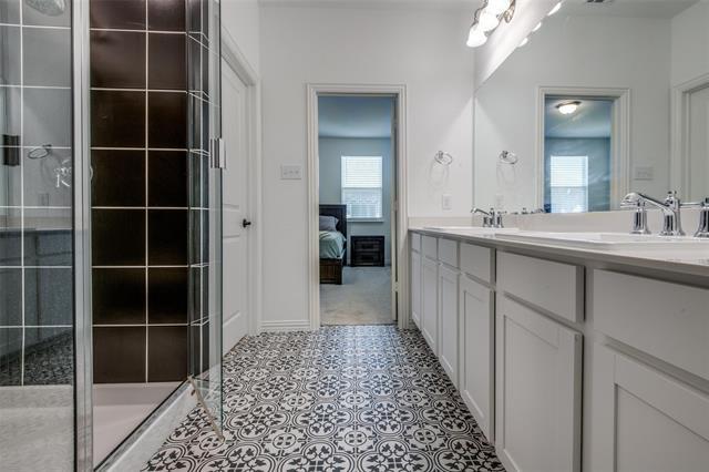 Building Photo - 2408 Elm Pl