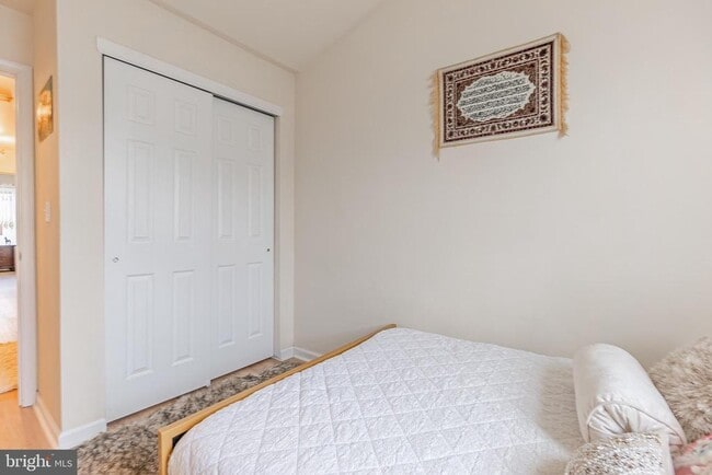 Building Photo - 321 Fountain St