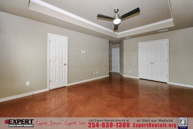 Building Photo - GORGEOUS 3 BEDROOM HOME WITH SOLAR PANELS!!