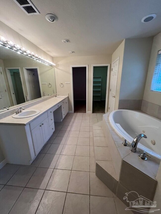 Building Photo - 754 Crooked Oak Dr