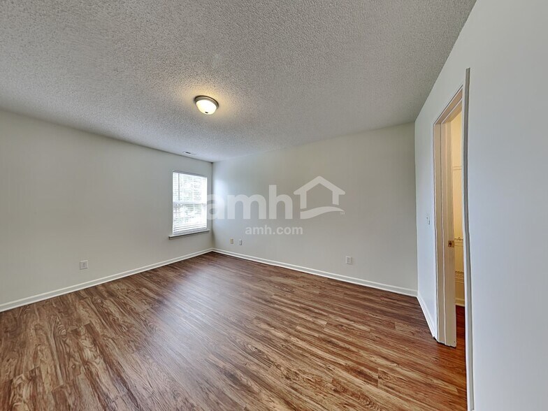 Building Photo - 3100 Marcony Way