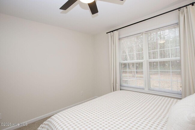 Building Photo - 681 Ginesing Dr