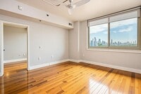 Building Photo - 800 Jackson St