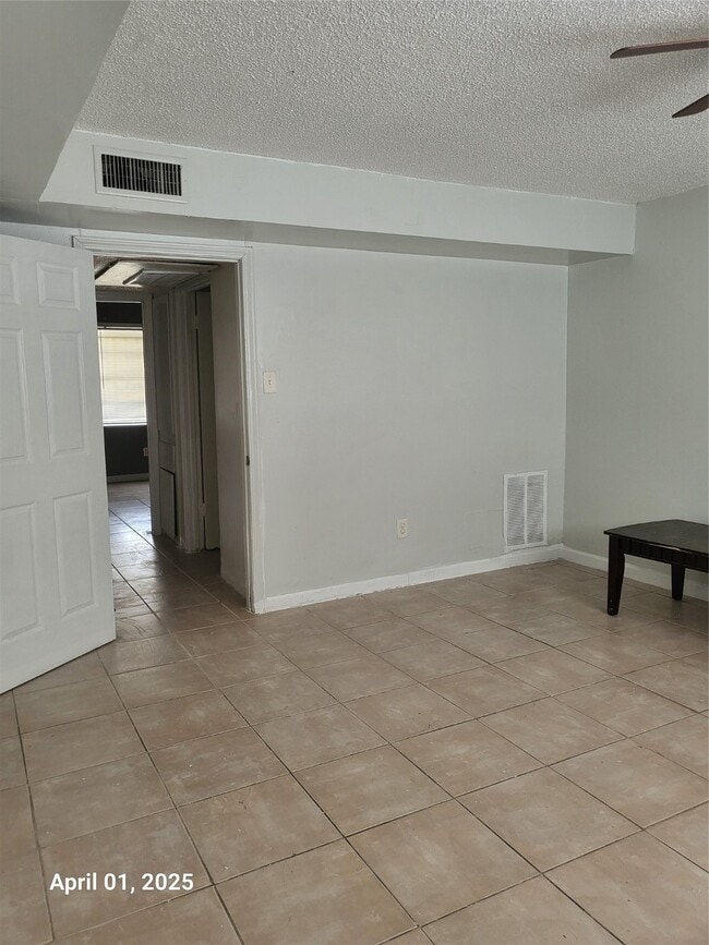 Building Photo - 11607 Chimney Rock Rd