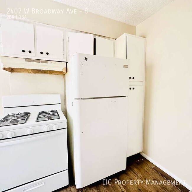 Building Photo - Available 6/20/2024