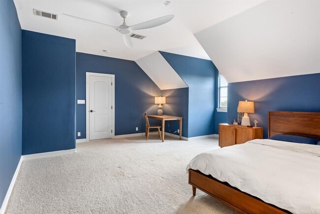 Building Photo - 403 Stirrup Dr