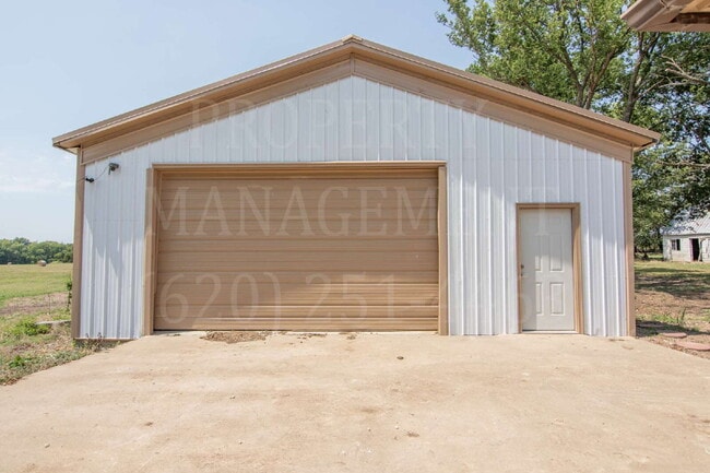 Building Photo - Remodeled 3-Bed Country Home