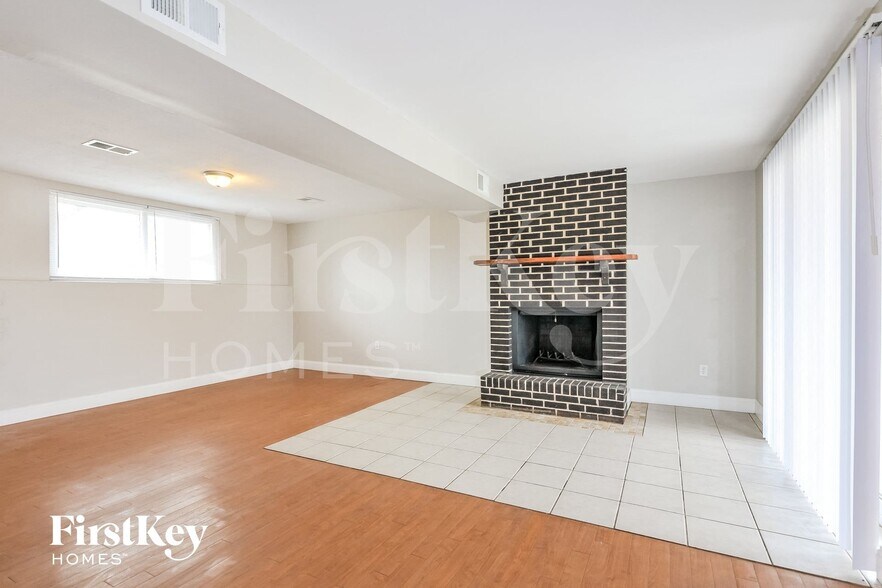 Building Photo - 41 Gary Glen Dr