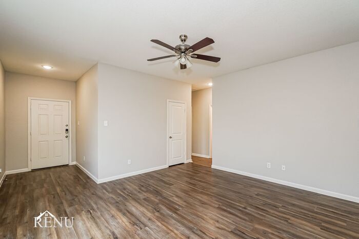 Building Photo - 6202 Old Bridge Way