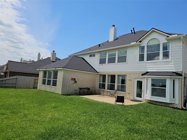 Building Photo - 10 Atascadero Dr