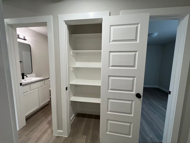 Building Photo - 3/2/2 in Bell Farms available June!!