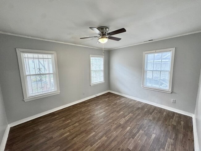 Building Photo - 3350 Hardin Ave