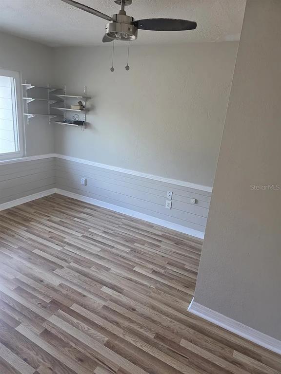 Building Photo - 622 Myrtle Way S