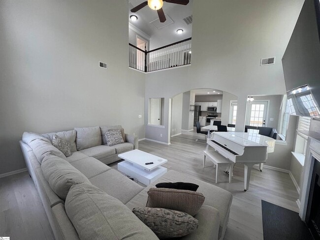 Building Photo - 522 Peach Grove Pl