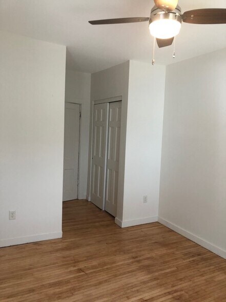 Building Photo - 225 S 5th St