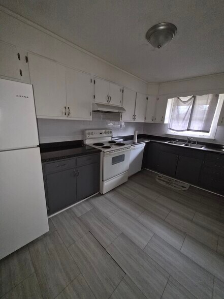 Building Photo - 418 Ewing St NW