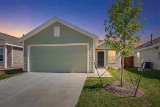 Building Photo - 7516 Larson Ln