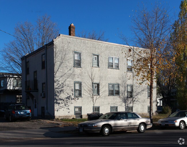 Building Photo - 3948 36th Ave S