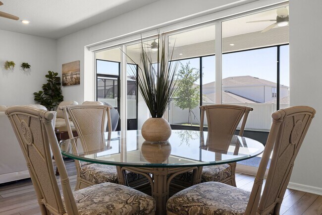 Building Photo - Luxury Living for Lease – 5BR Home with Of...