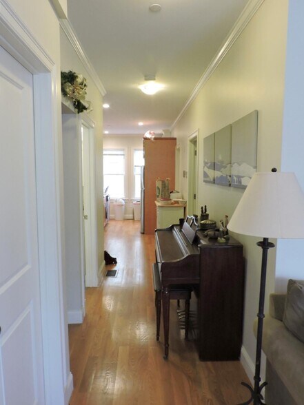 Building Photo - 5 Marney St