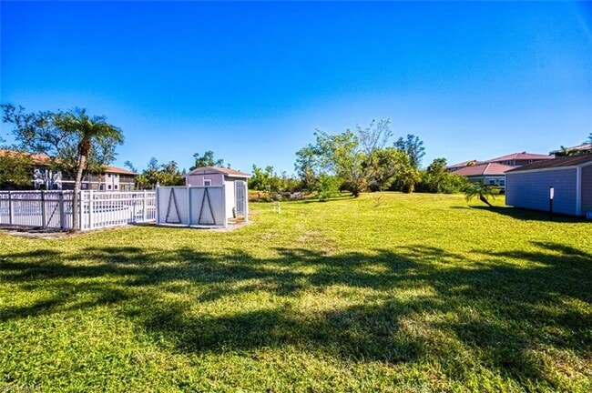 Building Photo - Newly renovated 2 bedroom 2 bathroom 1st f...