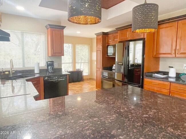 Building Photo - 101 N 7th St