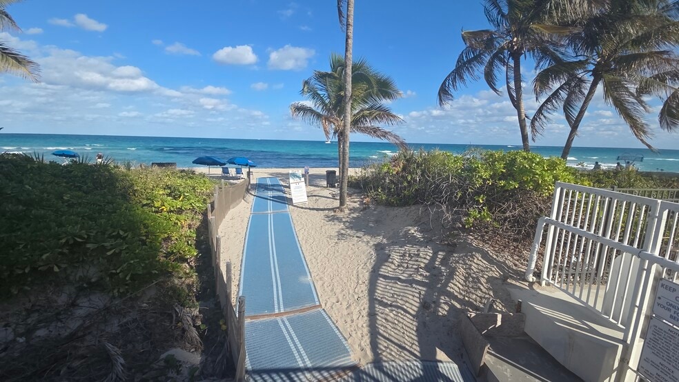 Building Photo - 1980 S Ocean Dr