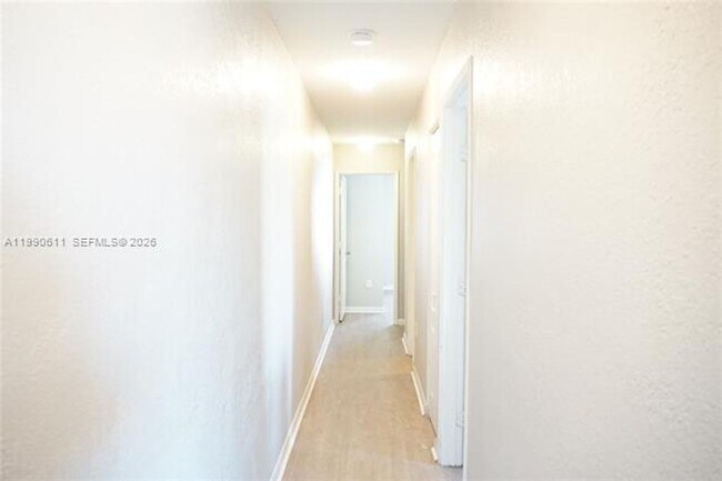 Building Photo - 331 NW 82nd Ave