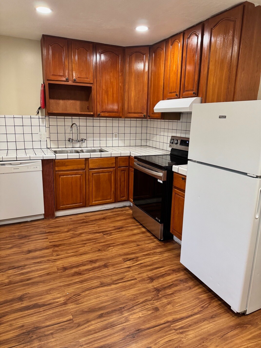 Kitchen - 343 Foothill Blvd
