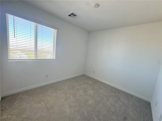Building Photo - 356 Rosefinch St