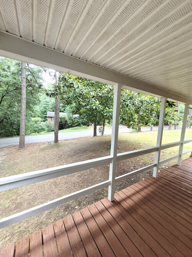 Building Photo - 3041 Clintwood Rd