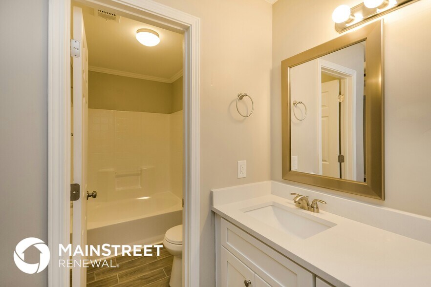 Building Photo - 150 Lazy Hollow Ln