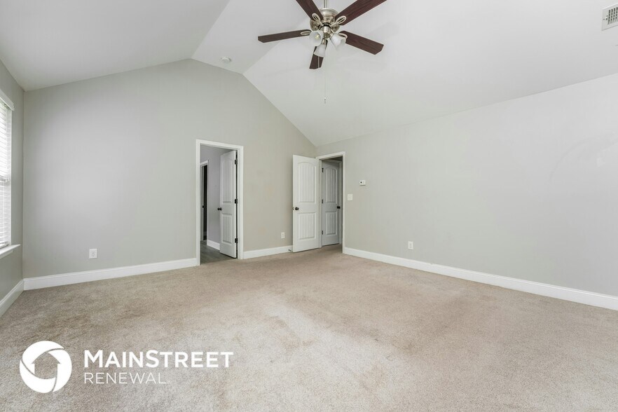 Building Photo - 4948 Longview Run