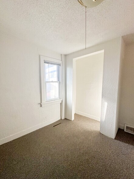 Bedroom 1 Closet - 950 Center St