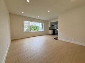 Building Photo - 3563 Keystone Ave