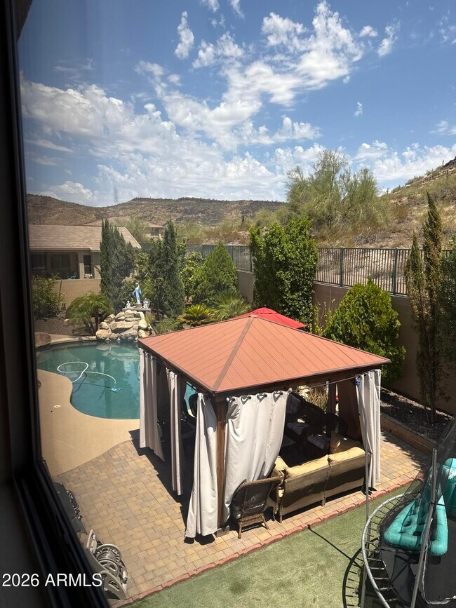 Building Photo - 3928 W Range Mule Dr
