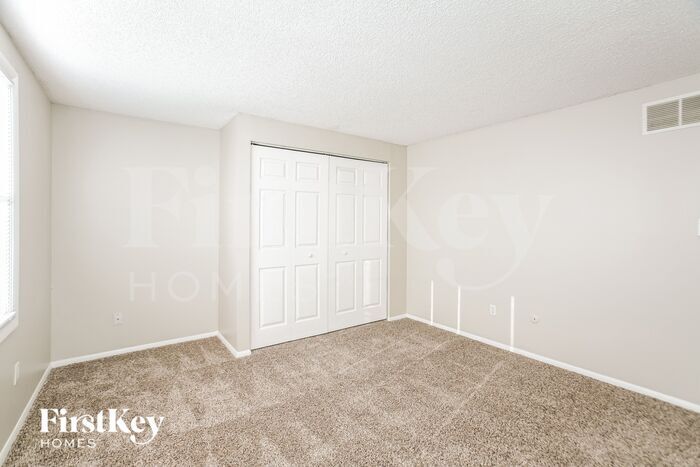 Building Photo - 2722 Pawnee Dr
