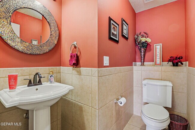 Building Photo - 312 Desert Garden Dr