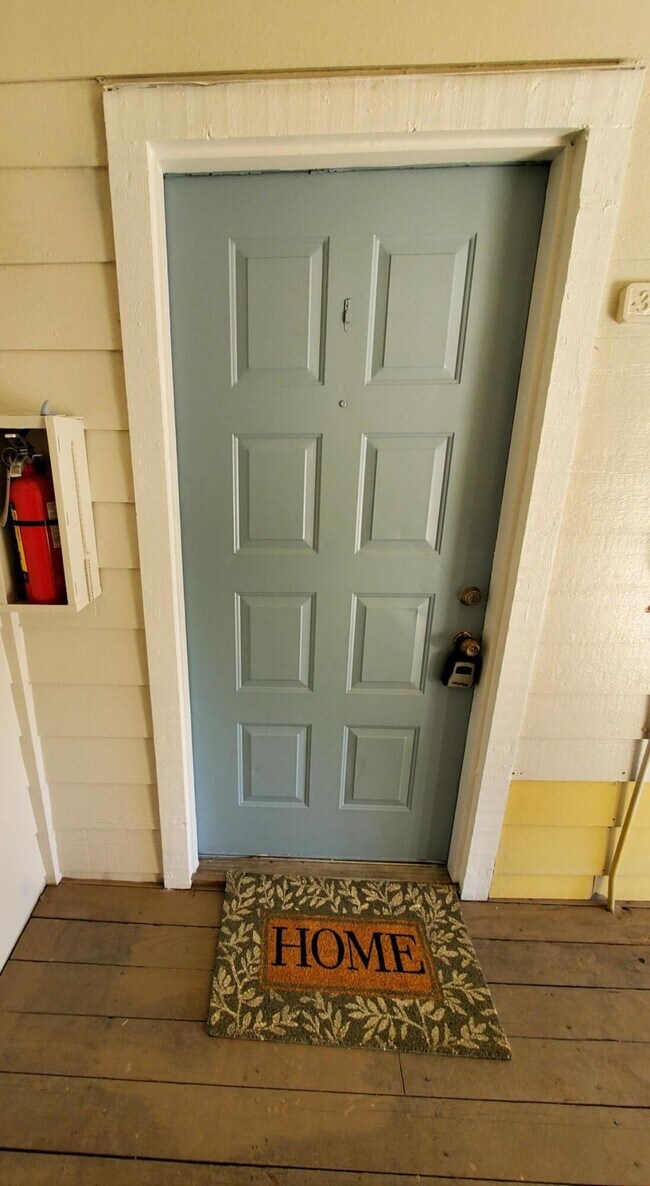 Building Photo - 2319 N Congress Ave