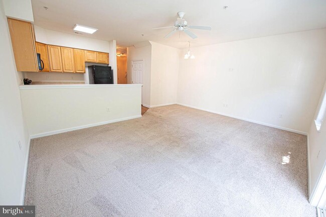 Building Photo - 420 Parkview Ct