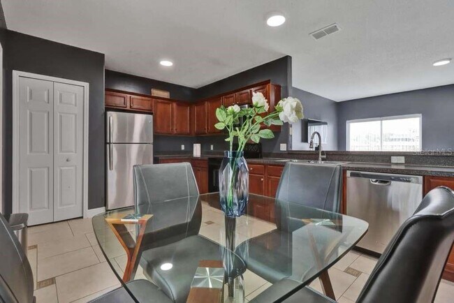 Building Photo - 820 Grantham Dr