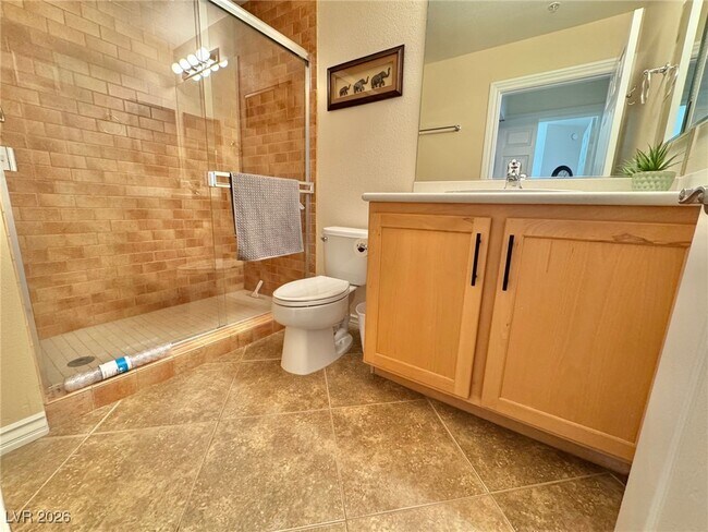 Building Photo - 39 E Agate Ave