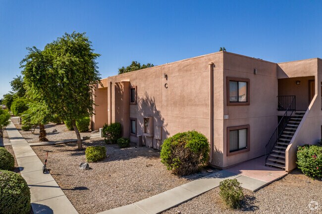 Primary Photo - Lake Point Village Condominiums